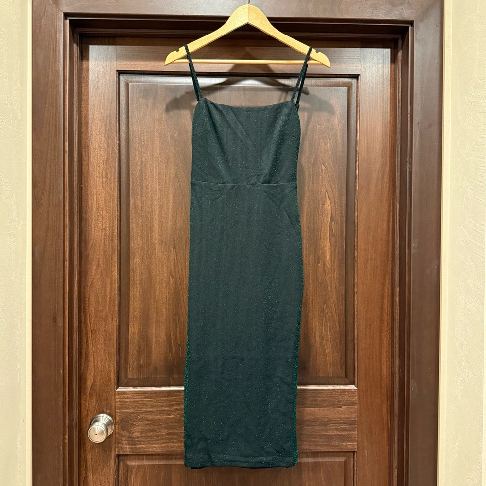 Lulus Medium Strappy Emerald‎ Shimmer Green Midi Cocktail dress